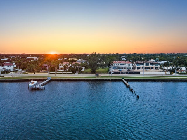 1 of 19 - 5400 Essex Ct, West Palm Beach, FL