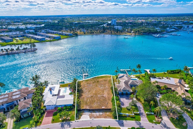 4 of 26 - 88 Lighthouse Dr, Jupiter Inlet Colony, FL