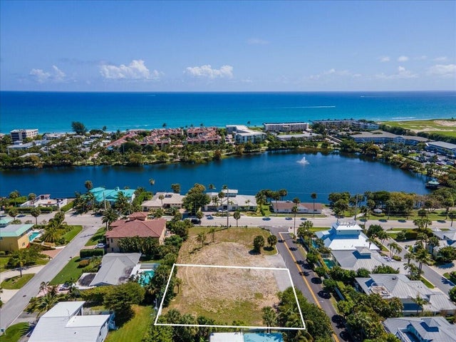 1 of 14 - 403 Olympus Dr, Juno Beach, FL