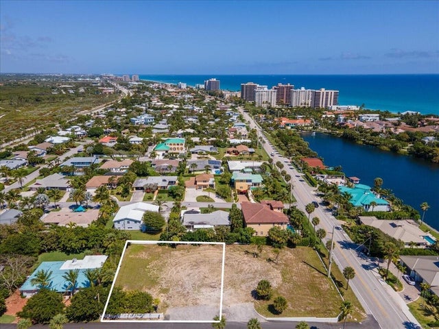 2 of 14 - 403 Olympus Dr, Juno Beach, FL