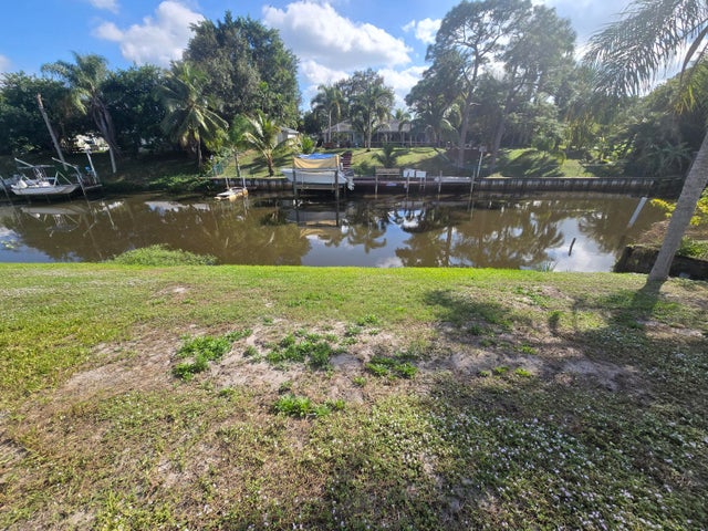 3 of 32 - 178 Ne Dominican Terrace, Port Saint Lucie, FL