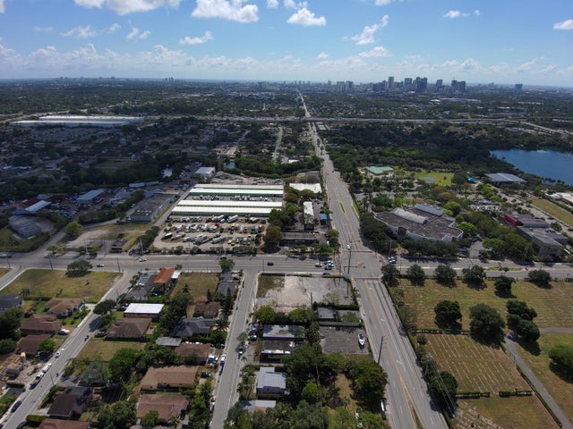 3 of 5 - 601 Nw 27th Avenue, Fort Lauderdale, FL