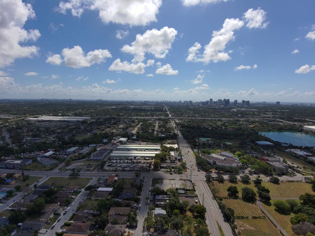 4 of 5 - 601 Nw 27th Avenue, Fort Lauderdale, FL