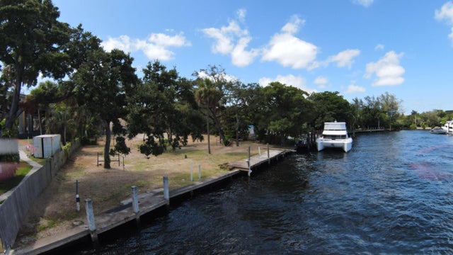 3 of 6 - 2060 Sw 16th Court, Fort Lauderdale, FL