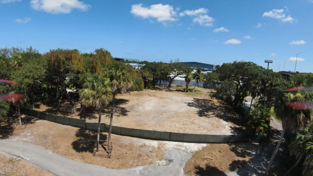 4 of 6 - 2060 Sw 16th Court, Fort Lauderdale, FL