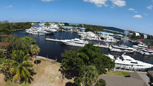 5 of 6 - 2060 Sw 16th Court, Fort Lauderdale, FL