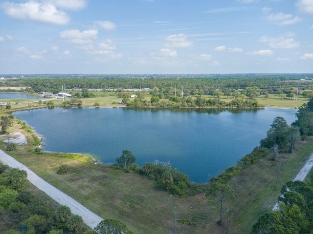 2 of 22 - 7735 21st St Sw, Vero Beach, FL