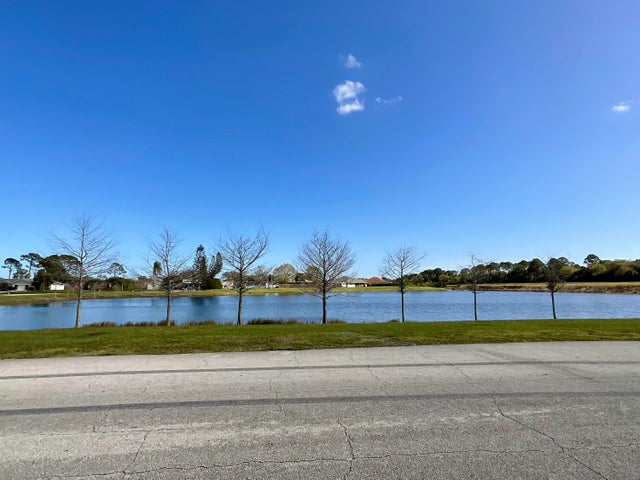 3 of 7 - 4674 Sw Masefield St, Port Saint Lucie, FL