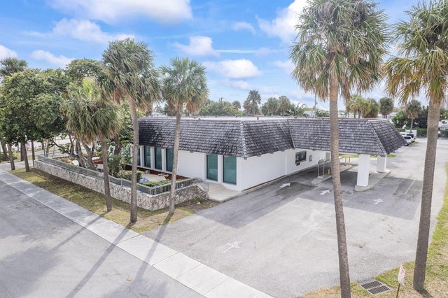 3 of 23 - 1200 E Blue Heron Blvd, Riviera Beach, FL