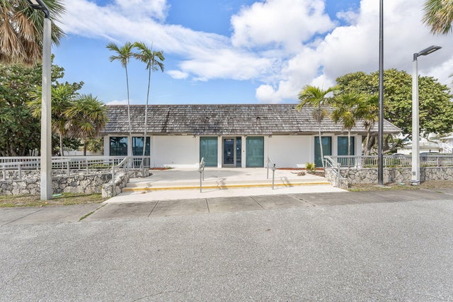 4 of 23 - 1200 E Blue Heron Blvd, Riviera Beach, FL