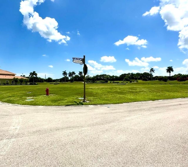 4 of 11 - 102 Se Via Verona, Port Saint Lucie, FL