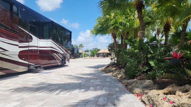 3 of 14 - 460 Nw Foursome Lane, Port Saint Lucie, FL