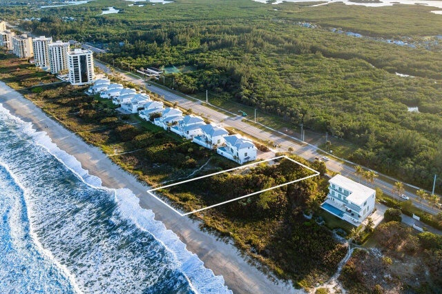 1 of 10 - 4506 N Hwy A1a, Hutchinson Island, FL
