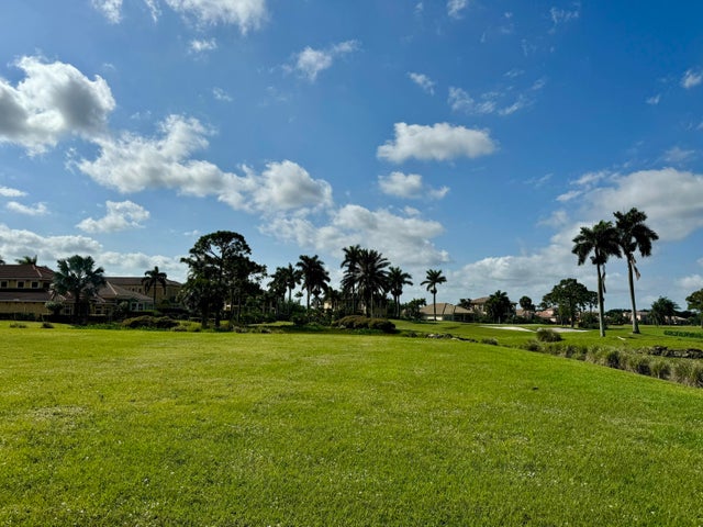 2 of 9 - Se Bella Strano, Port Saint Lucie, FL