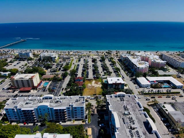3 of 13 - 120 S Ocean Dr, Deerfield Beach, FL