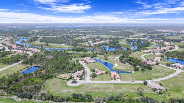 5 of 12 - 120 Se Via Verona, Port Saint Lucie, FL