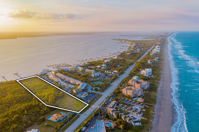 2 of 50 - 1436 Ne Ocean Blvd, Stuart, FL