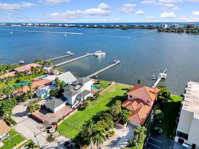 1 of 41 - 3 18th Av S, Lake Worth Beach, FL