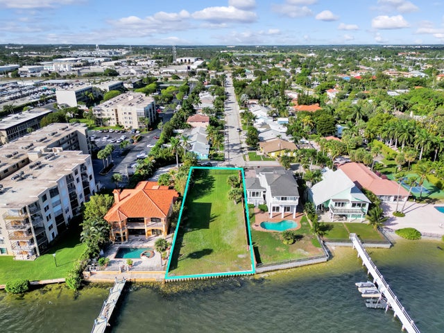 4 of 41 - 3 18th Av S, Lake Worth Beach, FL