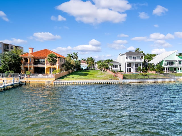 5 of 41 - 3 18th Av S, Lake Worth Beach, FL
