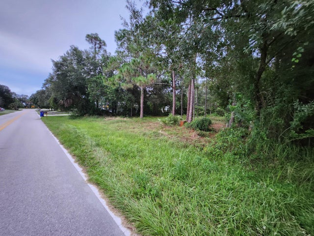 2 of 5 - 2420 85th Ct, Vero Beach, FL