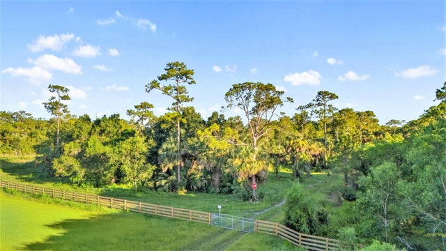 3 of 9 - 0000 54th, Palm City, FL