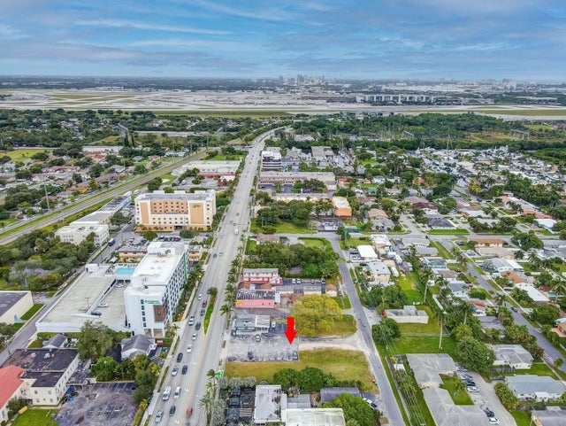 3 of 5 - 118 N Federal Highway, Dania Beach, FL