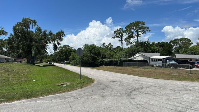 3 of 7 - 5013 La Salle Street, Fort Pierce, FL