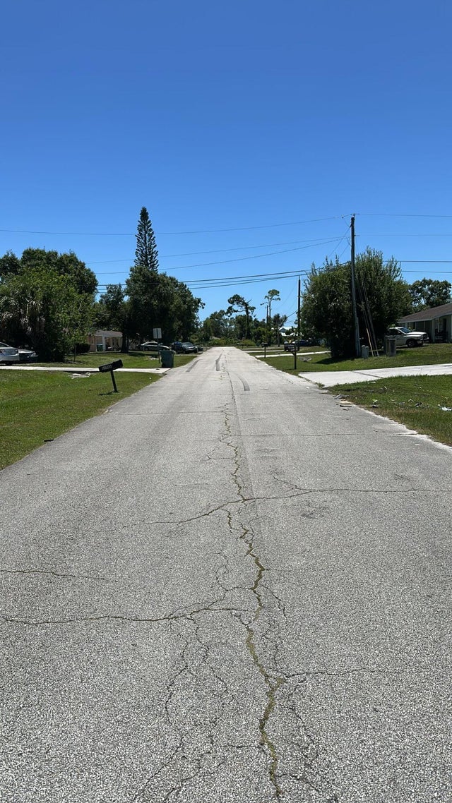 4 of 7 - 5013 La Salle Street, Fort Pierce, FL