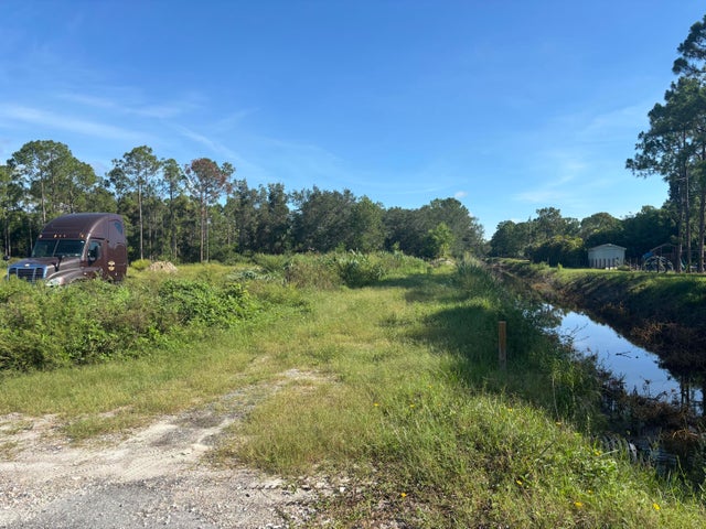 2 of 7 - 17777 75th Place N, Loxahatchee, FL
