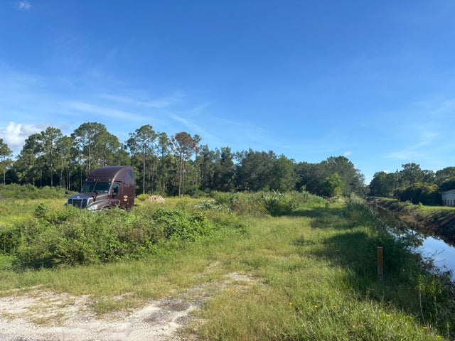 5 of 7 - 17777 75th Place N, Loxahatchee, FL