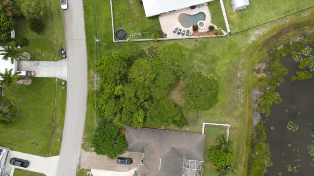 5 of 8 - 5522 Nw Cordrey St, Port Saint Lucie, FL
