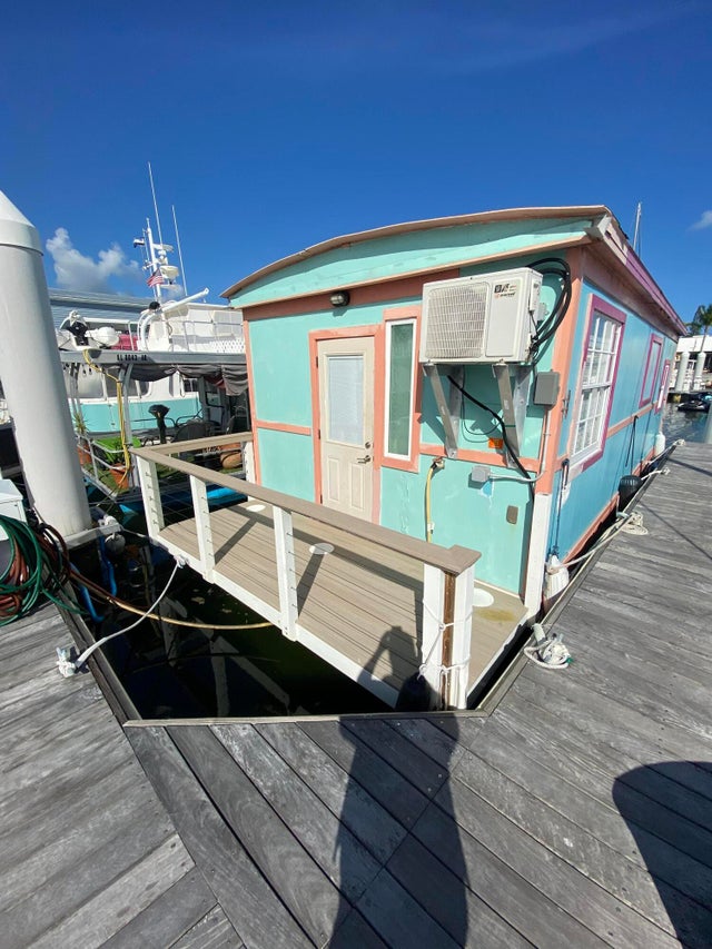 2 of 35 - 1801 N Roosevelt Boulevard #tarpon 15, Key West, FL