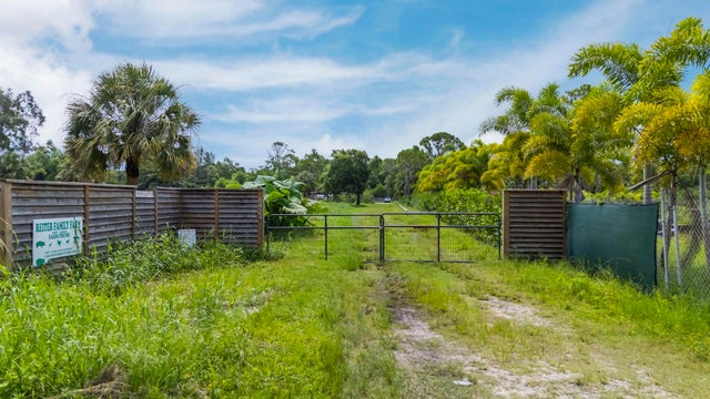 2 of 24 - 6424 Park Lane W, Lake Worth, FL