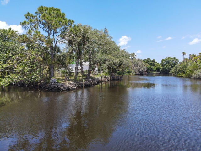 4 of 17 - 332 Sw Salerno Road, Stuart, FL