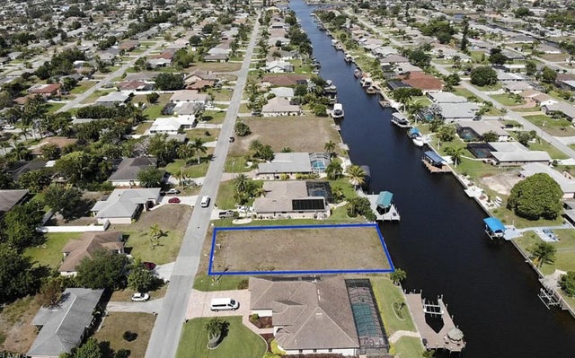3 of 5 - 1405 Se 17th Street, Cape Coral, FL