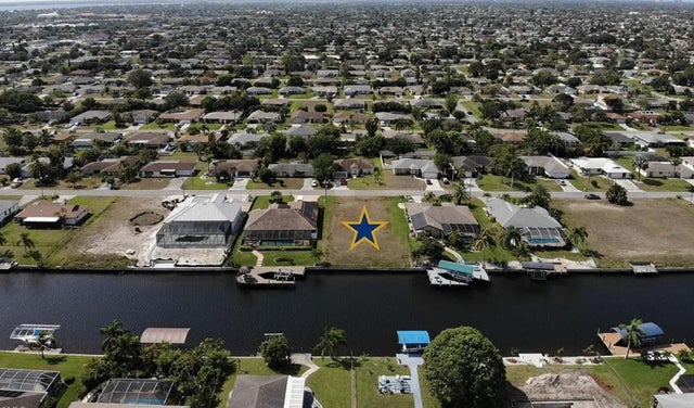 4 of 5 - 1405 Se 17th Street, Cape Coral, FL