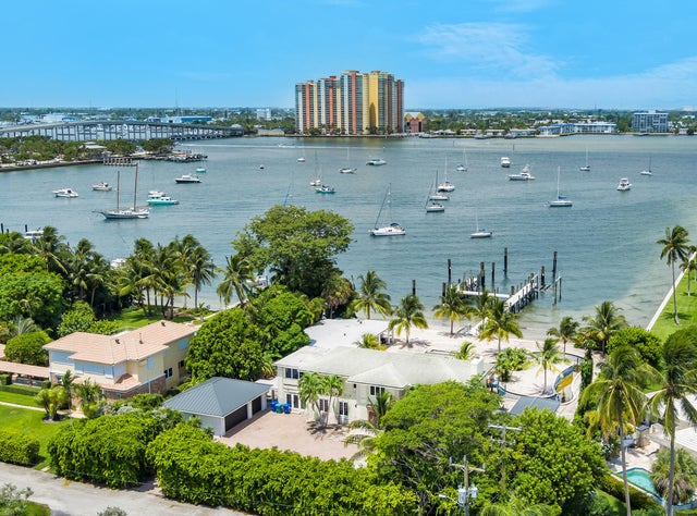 5 of 15 - 3025 Lake Drive, Singer Island, FL