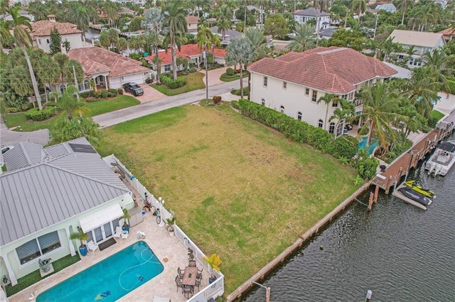 2 of 9 - 2821 Ne 32nd Street, Lighthouse Point, FL