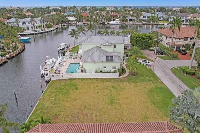 3 of 9 - 2821 Ne 32nd Street, Lighthouse Point, FL