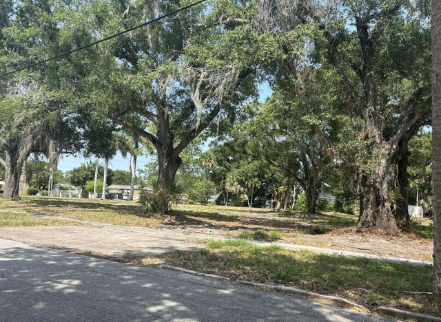 1 of 2 - Tbd S 8th Street, Fort Pierce, FL