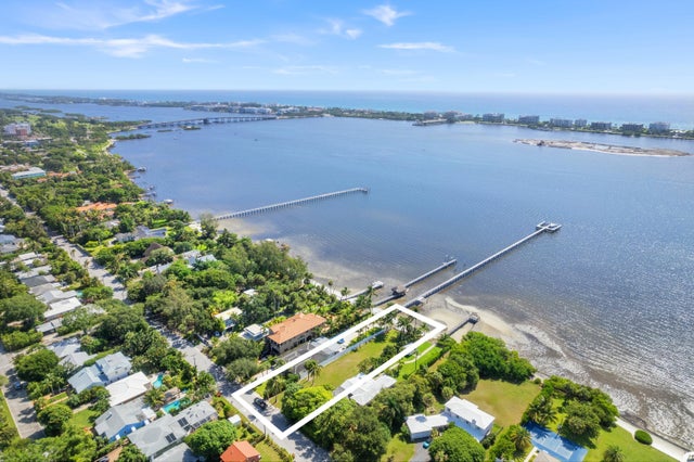 4 of 11 - 826 S Lakeside Drive, Lake Worth Beach, FL
