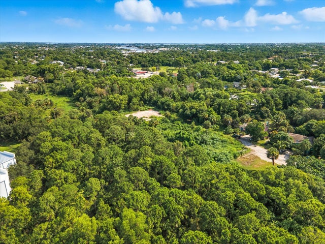 4 of 9 - Se 43 Avenue, Stuart, FL