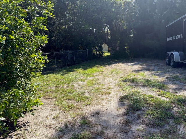3 of 5 - 2726 S 10 Th Street S, Fort Pierce, FL