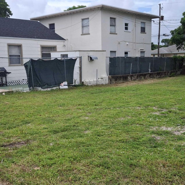 2 of 4 - 1009 State Street, West Palm Beach, FL