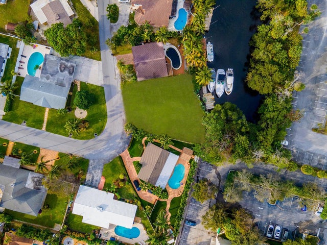 1 of 14 - 462 Ne 9th Avenue Ne, Deerfield Beach, FL
