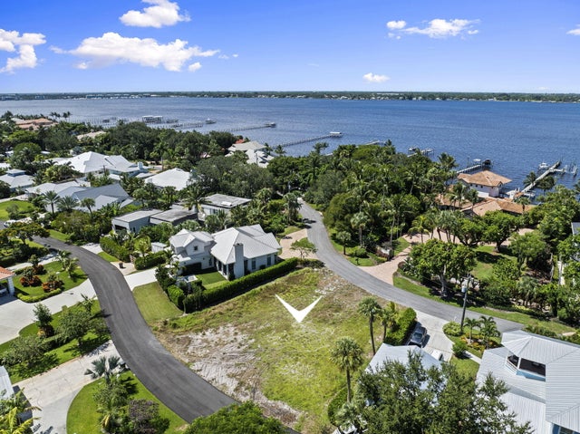 5 of 16 - 932 Se Riverside Drive, Stuart, FL