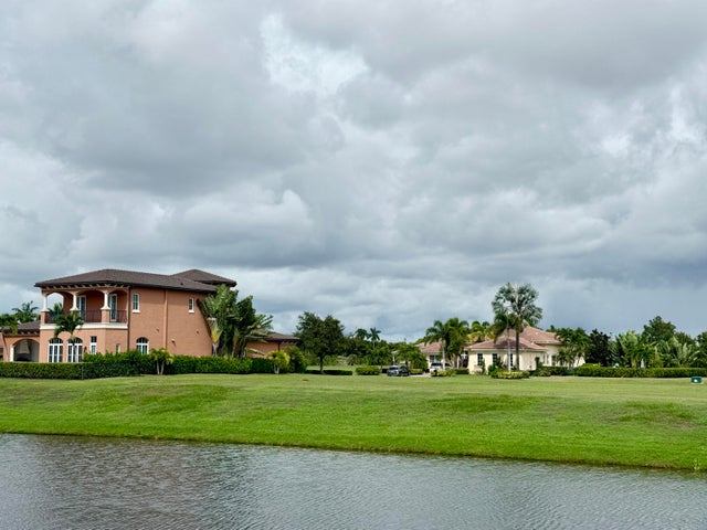 4 of 8 - 114 Se Via San Marino, Port Saint Lucie, FL