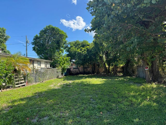 1 of 7 - 00 State Street, West Palm Beach, FL