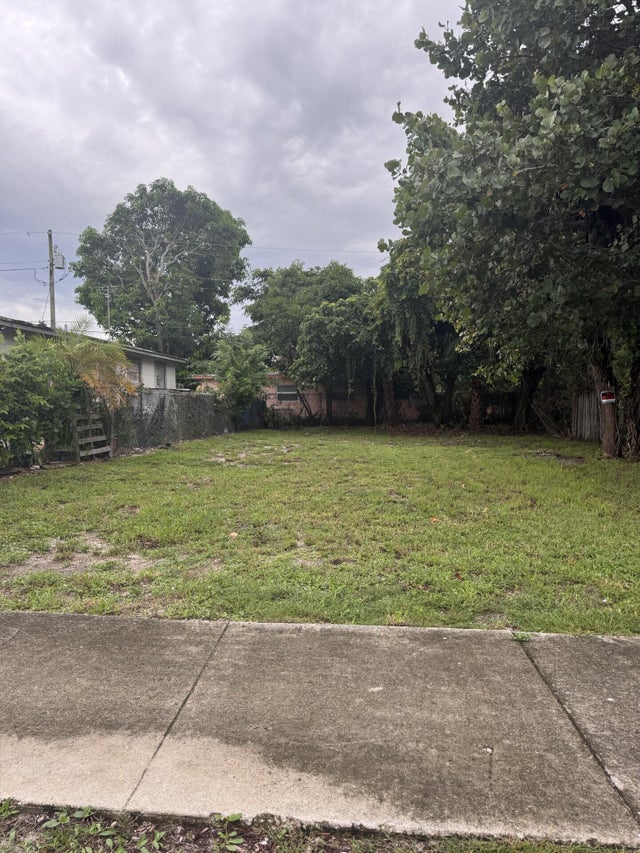4 of 7 - 00 State Street, West Palm Beach, FL